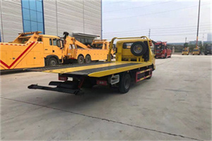 泉山非事故拖车