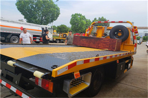 泉山附近拖车电话号码服务