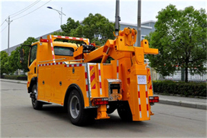 泉山高速路拖车费